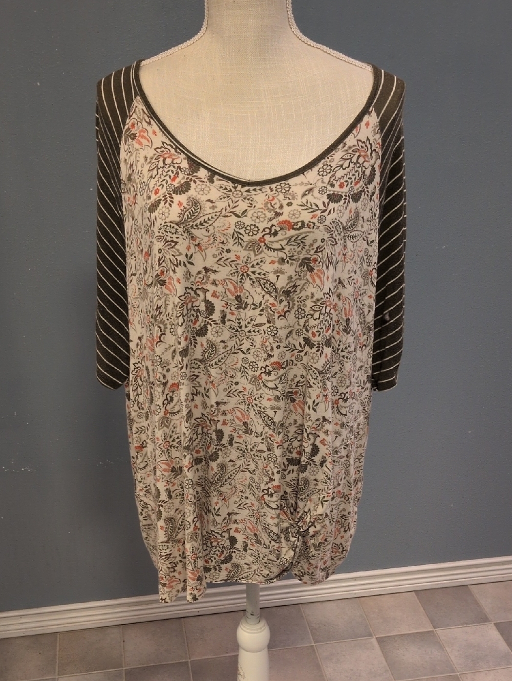 Cato Paisley Floral High-low Hem Knot Detail Striped Sleeves Scoopneck Boho Top